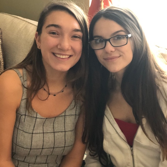 Meet Your Posher Kim! - Picture 3 of 7